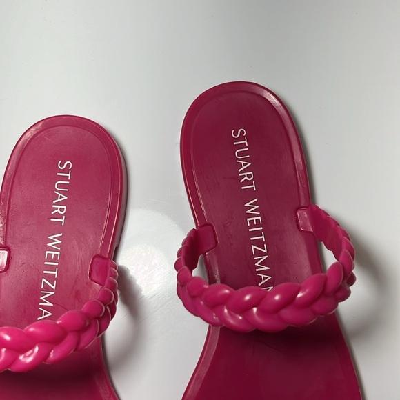 Stuart Weitzman Women's Sawyer Rubber Banded Flat Sandals - Picture 5 of 6